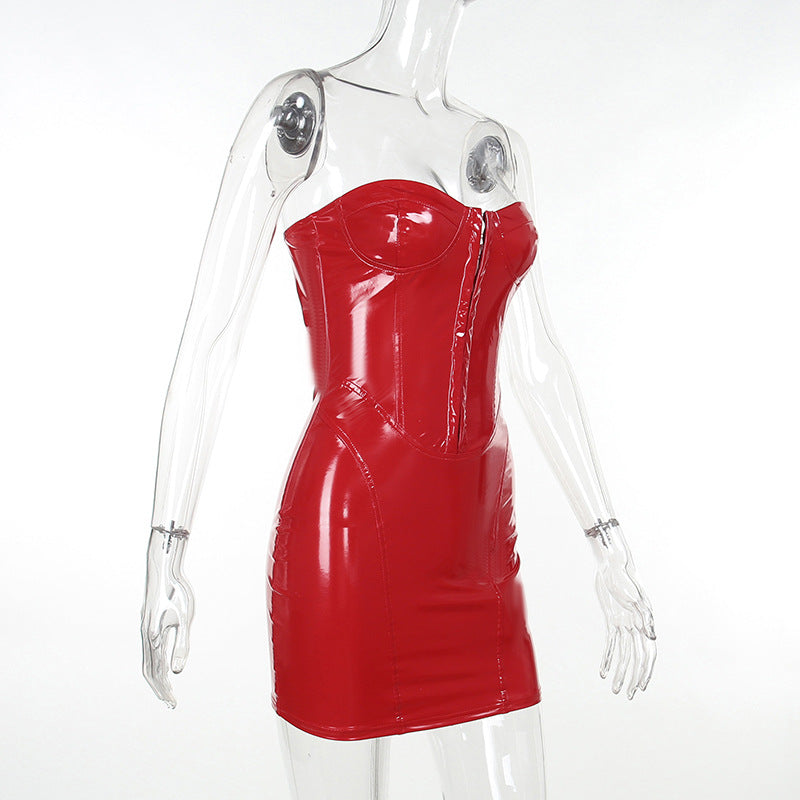 Trägerloses Korsett-Minikleid in Lackoptik