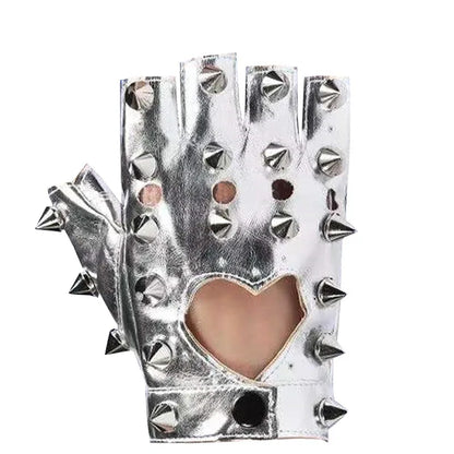Fingerlose Handschuhe mit Nieten